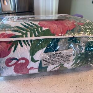 King sized bedspread with Flamingo Design